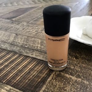 Mac Foundation ( NC30 )